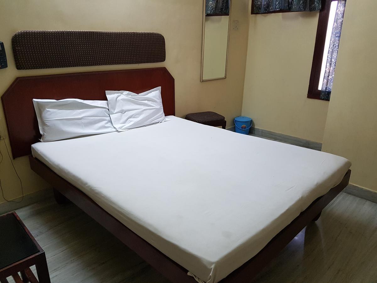 Hotel Sri Sai Residency Tirupati Exterior foto